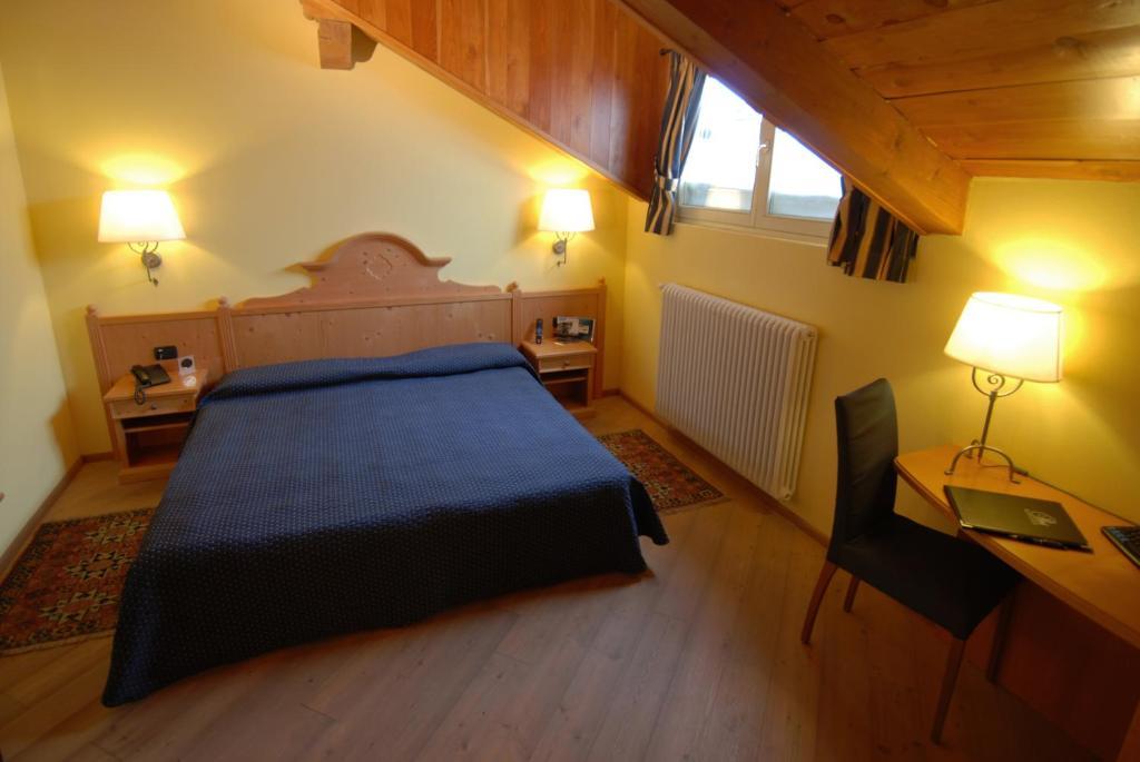 Hotel Bes & Spa Claviere Exterior photo